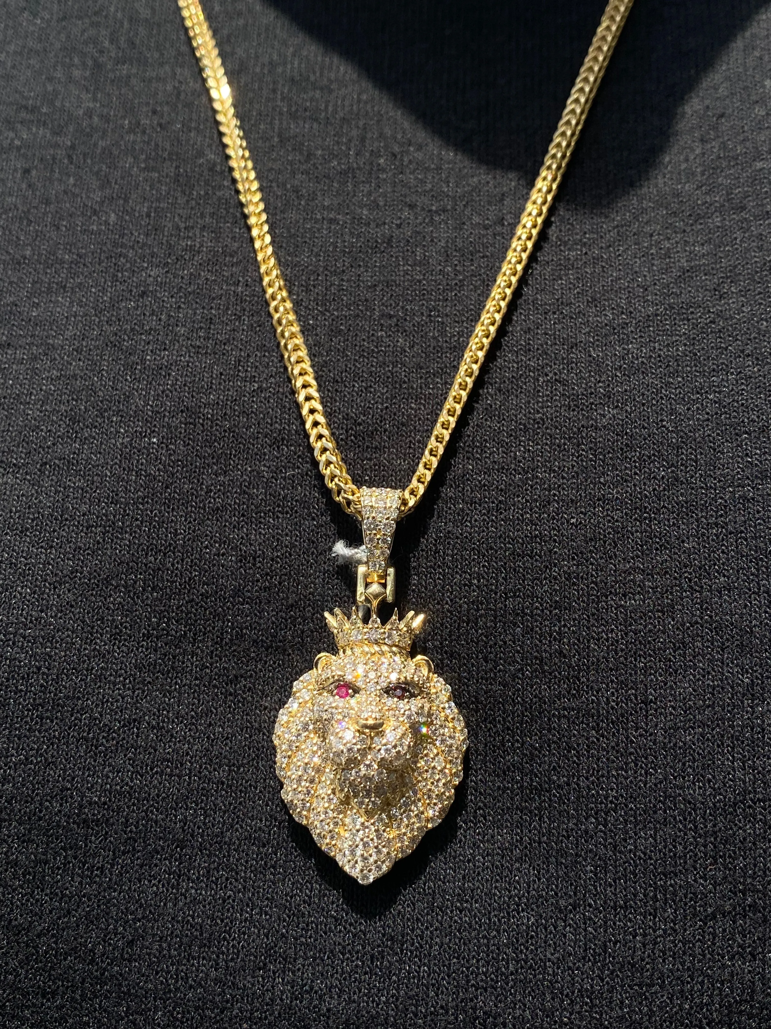 14K Gold Crowned Lion Mens Pendant