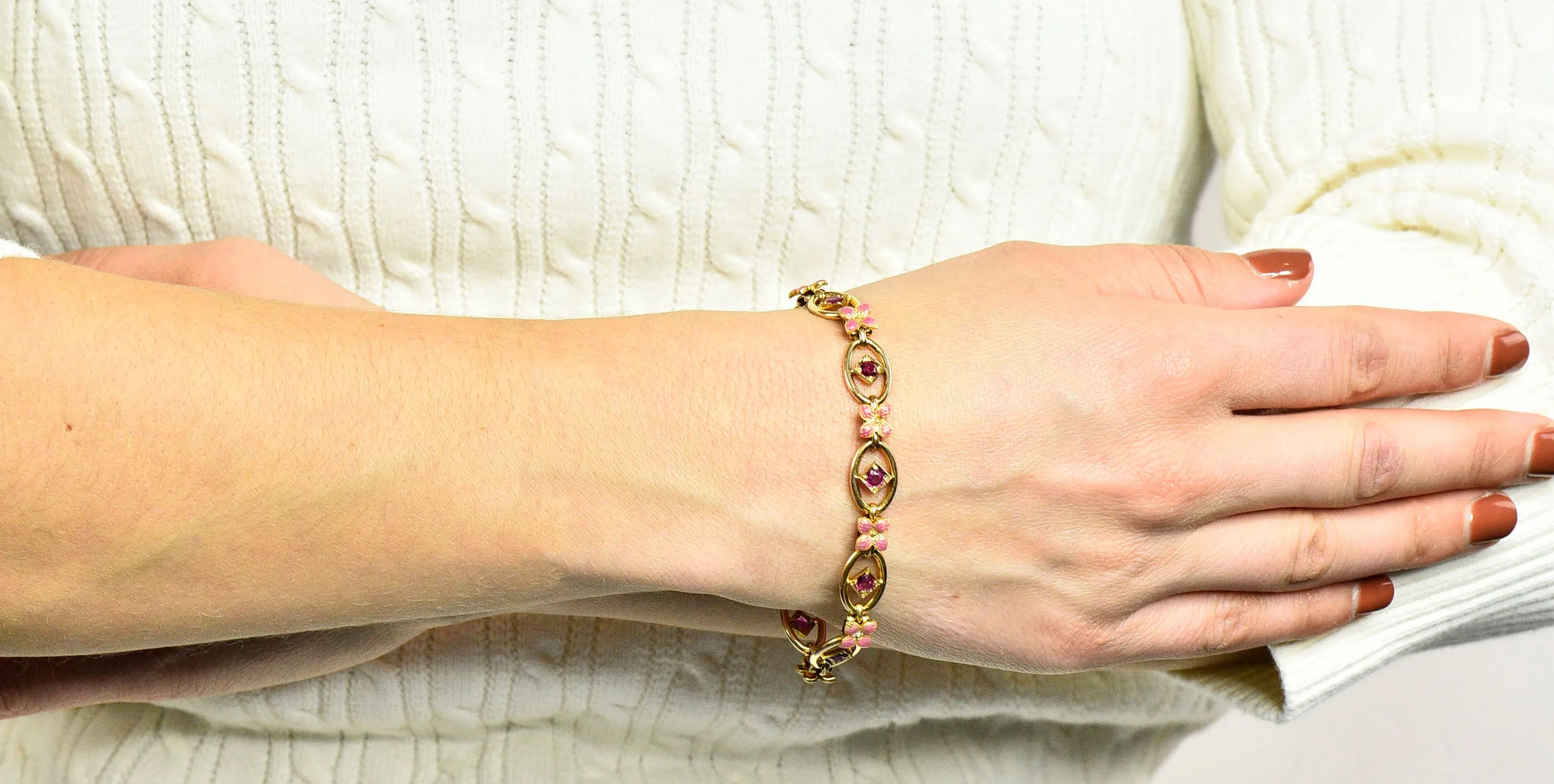 Art Nouveau Ruby Enamel 18 Karat Gold Flower Link Bracelet