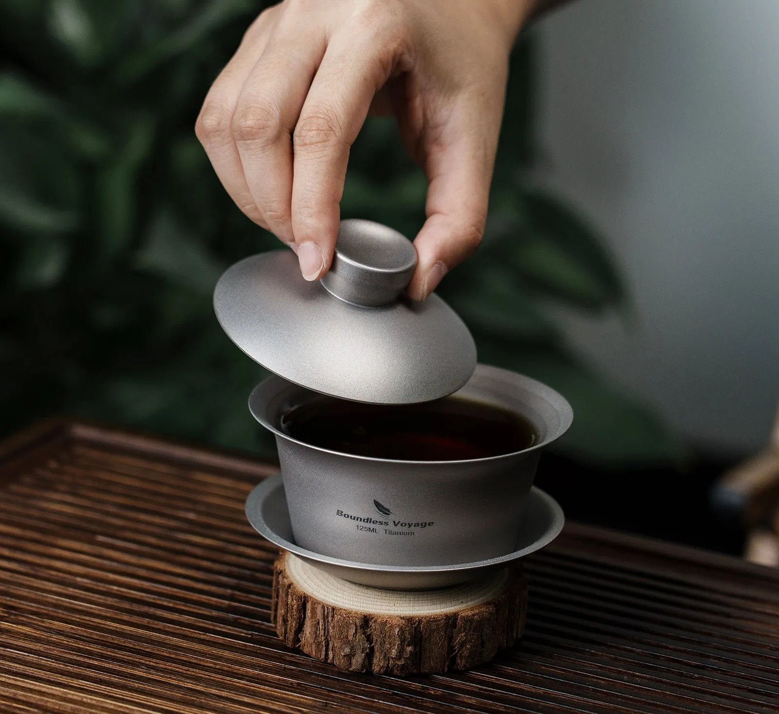 Boundless Voyage Titanium Tea Cup with Lid Traditional Chinese Kung Fu Gaiwan Double-Walled Anti-Scalding Tea Bowl Lightweight Portable Tea Set