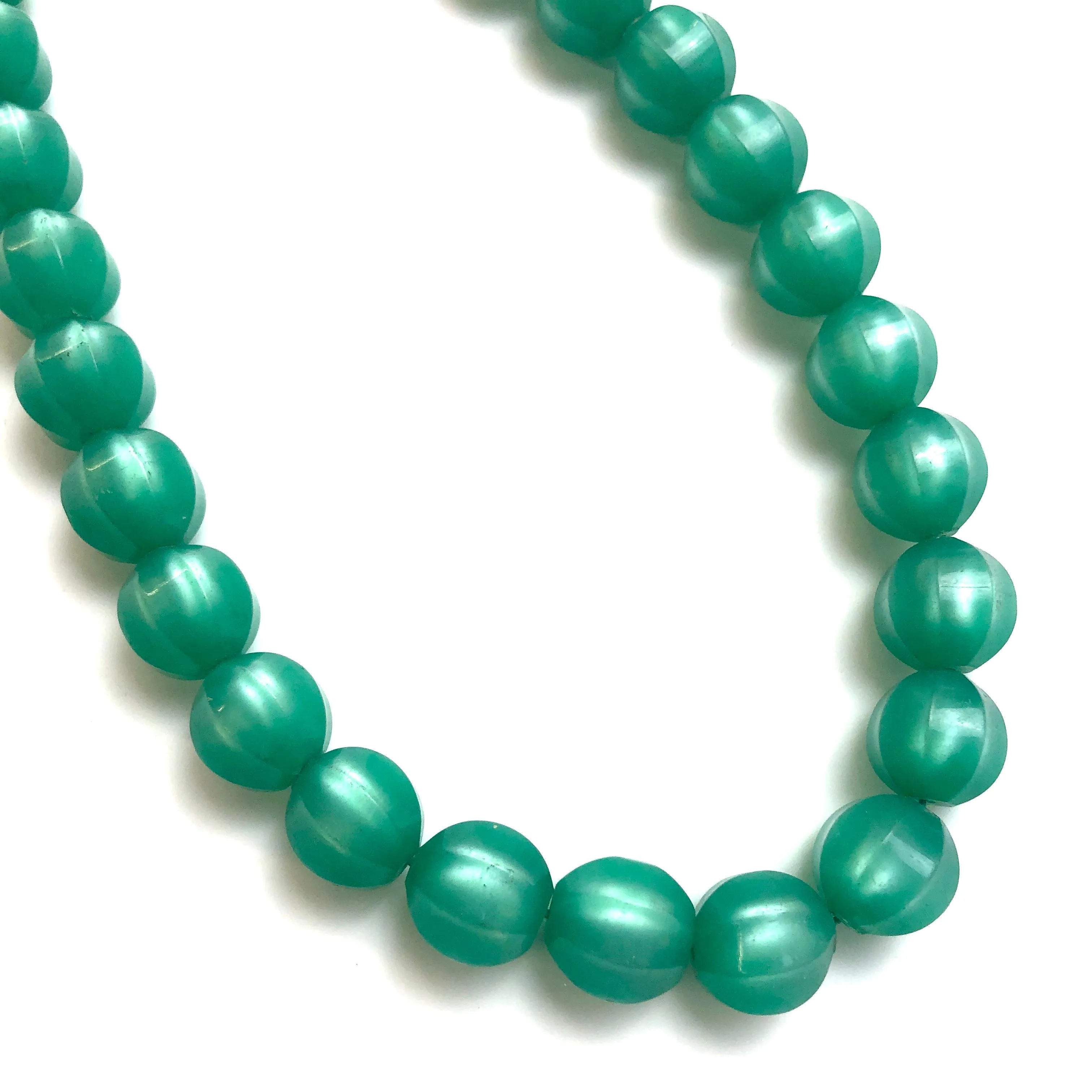 Emerald Green Scalloped Moonglow Beaded Marco Necklace