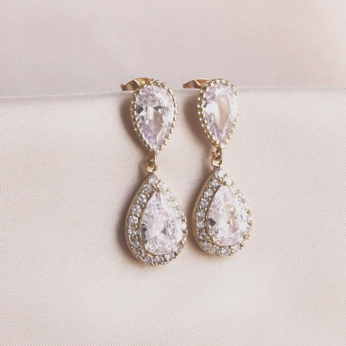 Gold Crystal Dangle Bridal Earrings