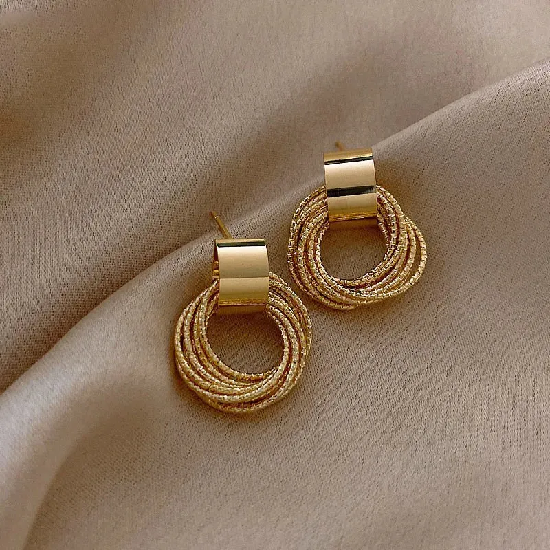 Golden Big Hoop Earrings Korean Geometry Metal Earrings for Women Female Retro Drop Earrings 2023 Trend Fashion Jewelry