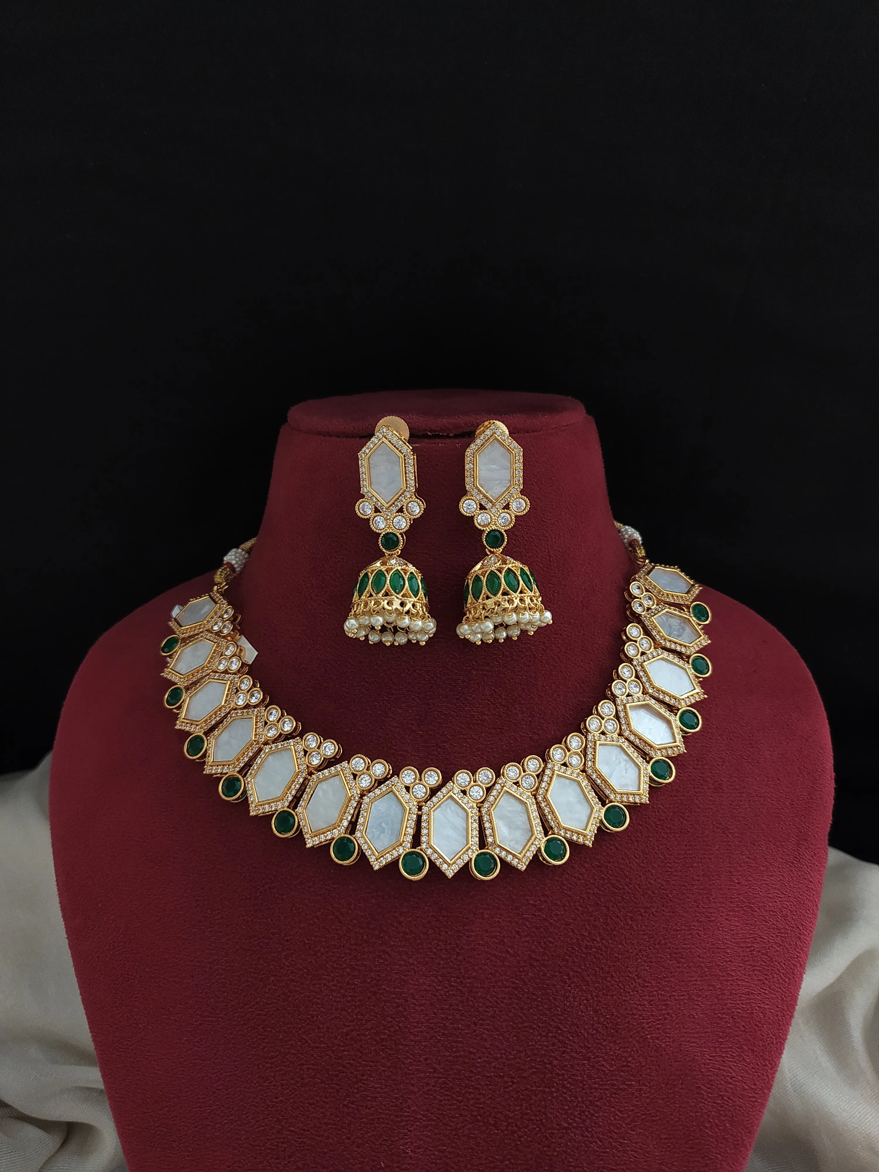 Kundan Necklace Set with Mother of Pearl Stones