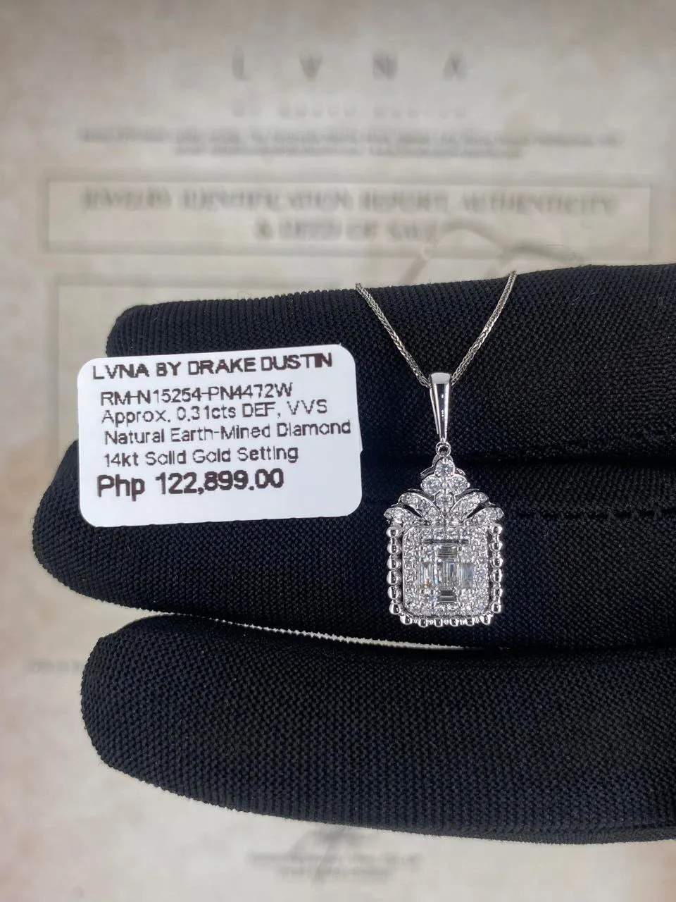 #LVNA2024 | Emerald Crown Halo Deco Diamond Necklace 14kt