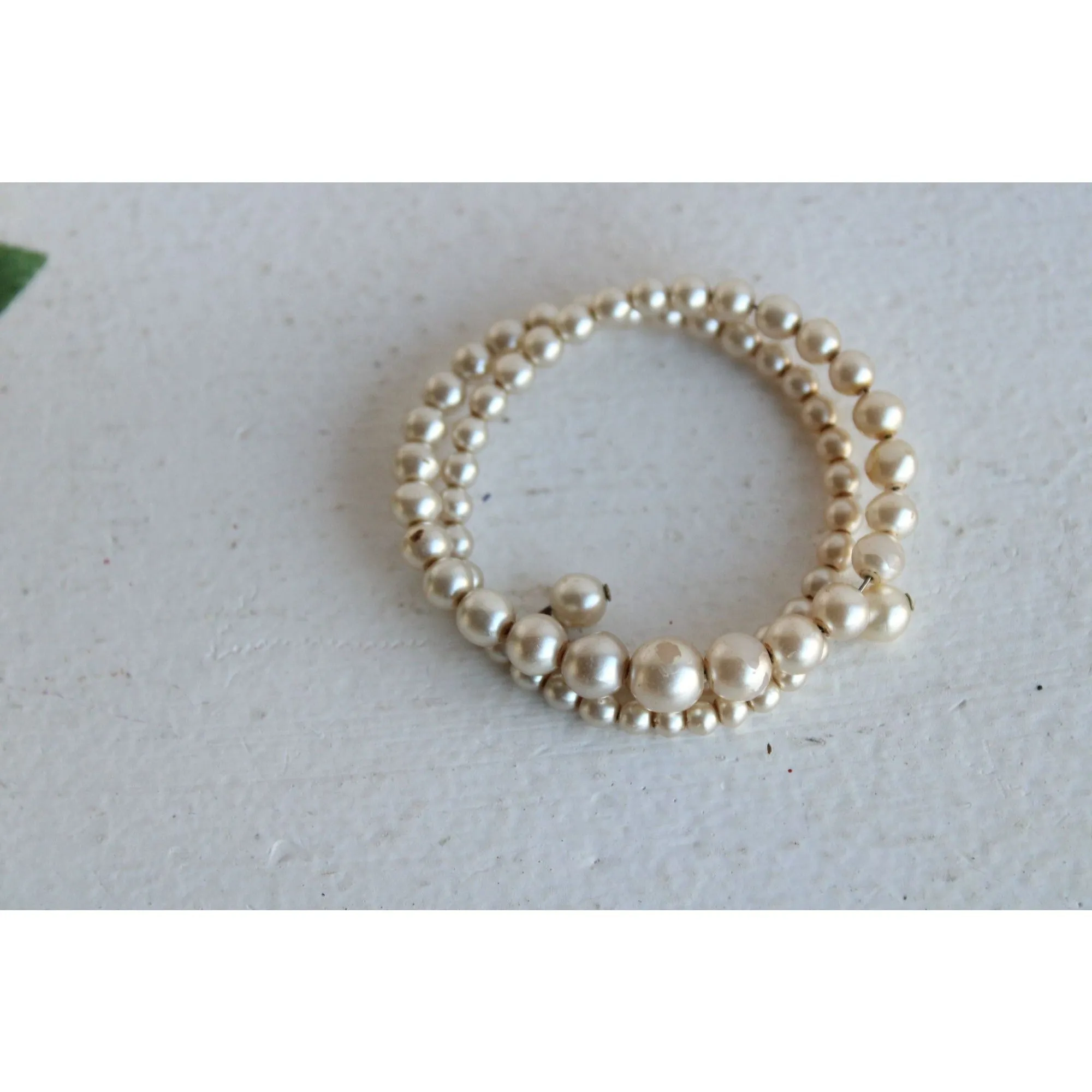 Vintage 1970s Faux Pearl Memory Wire Bracelet